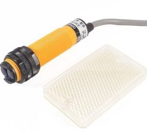 SENSOR DE PROXIMIDAD FOTOELÉCTRICO REFLEX E3F-R2N12
